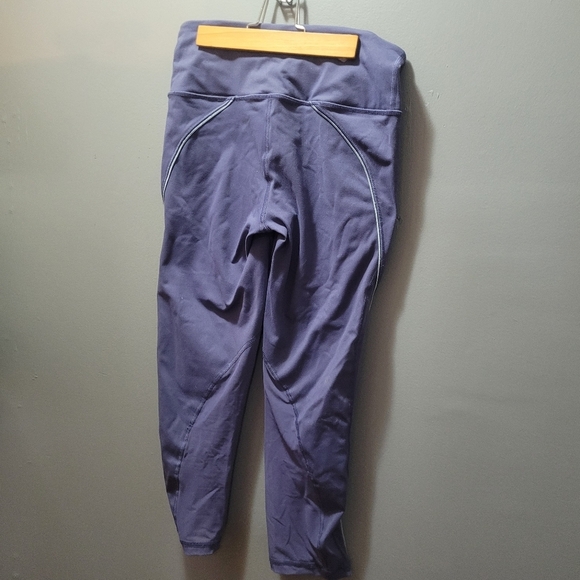 Victoria Secret Cropped Knockout Capri Leggings S - Picture 2 of 3